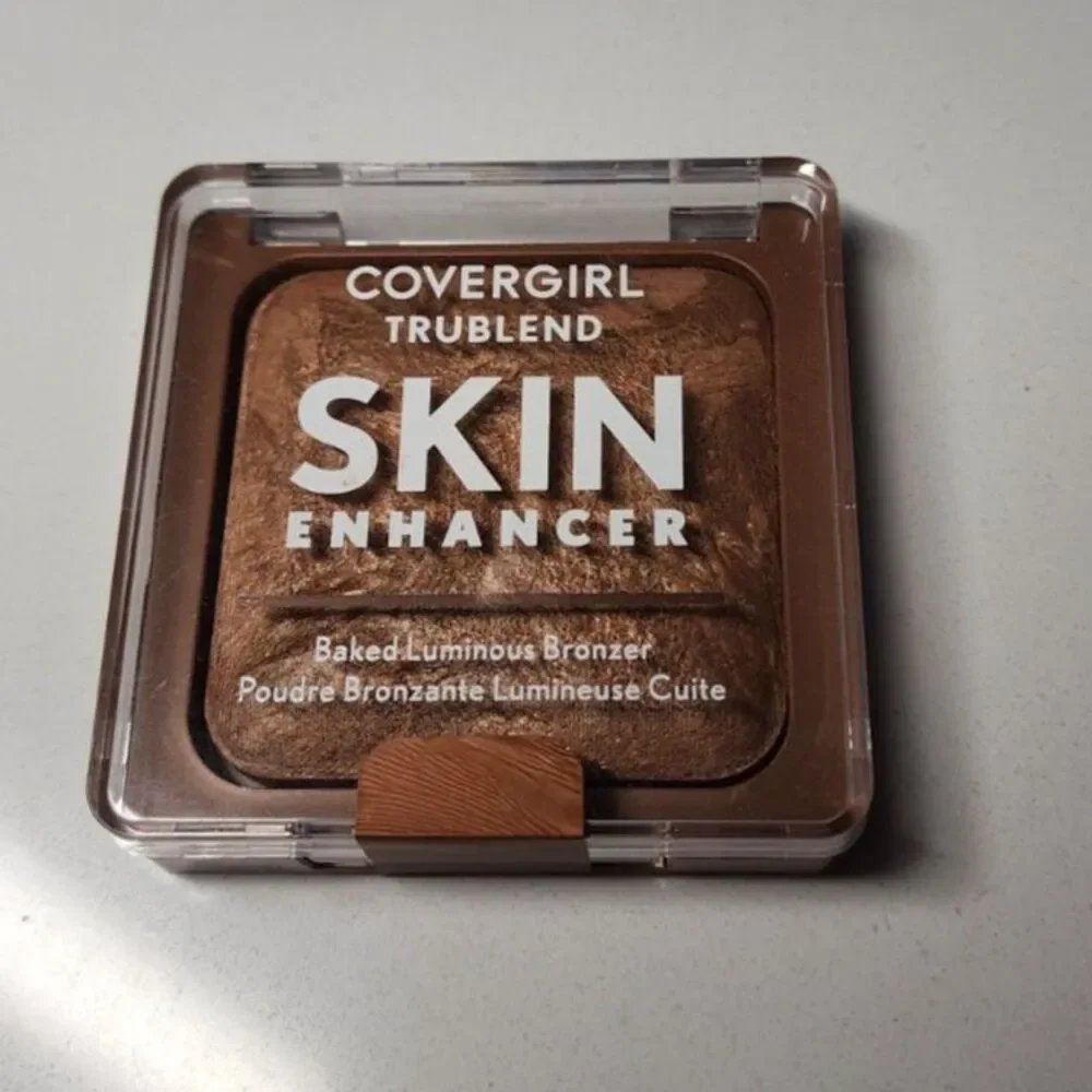 CoverGirl Skin Enhancer Bronzer in 320 Caramel Truffle